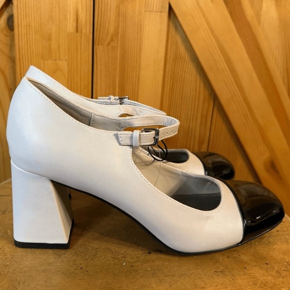Chic Cream and Black Mary Jane Heels - Picture 2 of 9
